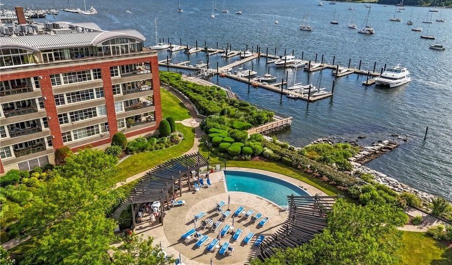 341 Thames St 103, Bristol, RI 02809 - 1 Beds, 2 Bath