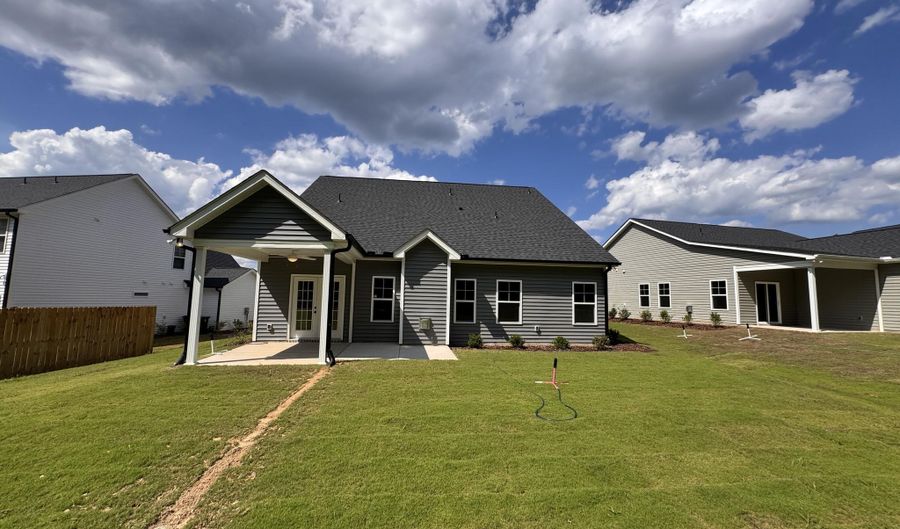386 Glassmine Trl 35, Aberdeen, NC 28315 - 4 Beds, 3 Bath
