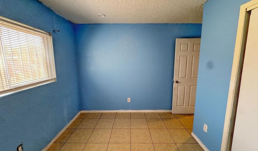 136 General Arnold St NE 1, Albuquerque, NM 87123 - 2 Beds, 1 Bath