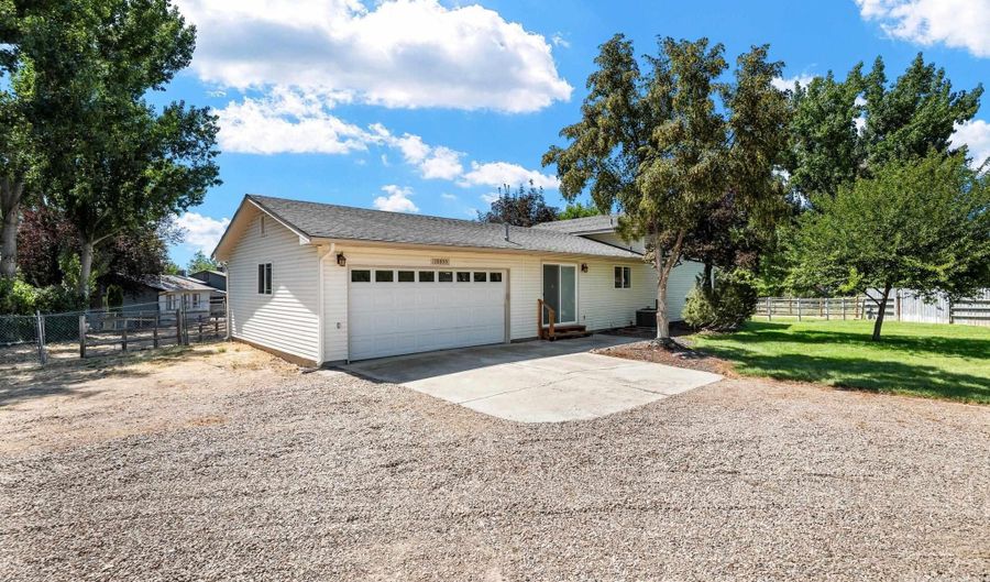 10955 Runway Dr, Boise, ID 83714 - 4 Beds, 3 Bath