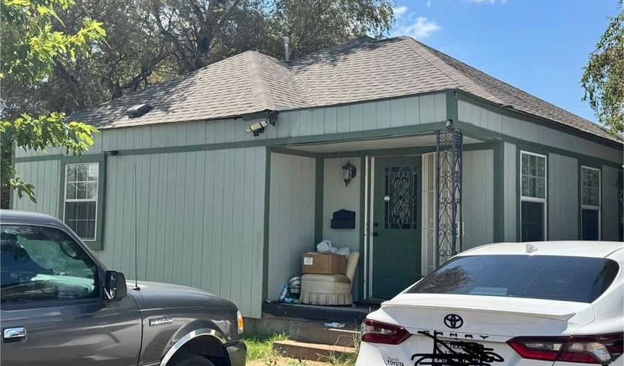 607 N N Spurgeon St St, Altus, OK 73521 - 3 Beds, 2 Bath