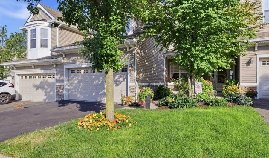 51 Junegrass Way, Allamuchy Twp., NJ 07840 - 3 Beds, 3 Bath