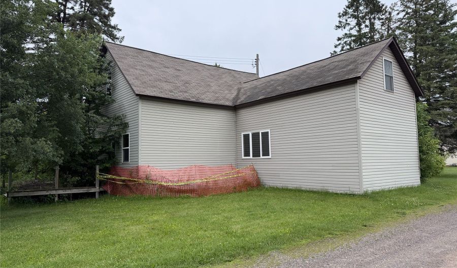 100 Clinton St S, Almena, WI 54805 - 1 Beds, 0 Bath