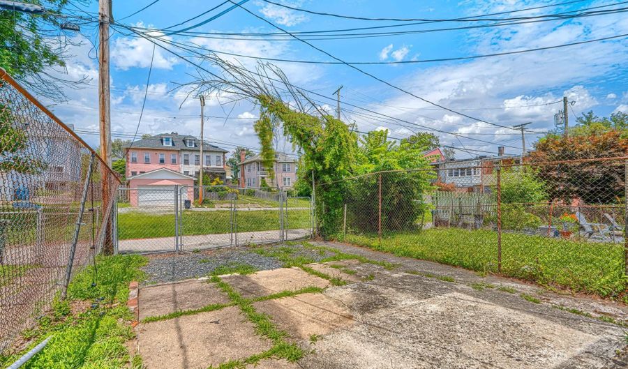 3416 PIEDMONT Ave, Baltimore, MD 21216 - 3 Beds, 3 Bath