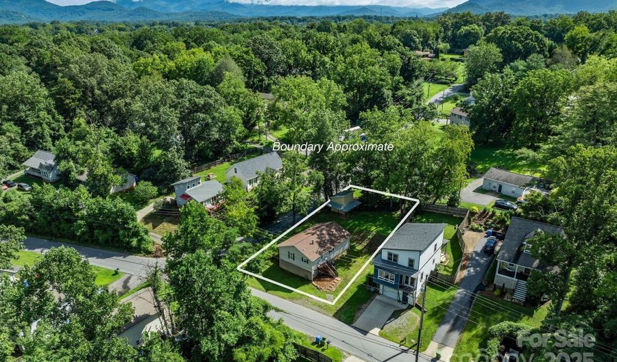 7 Wyatt St, Asheville, NC 28803 - 3 Beds, 2 Bath