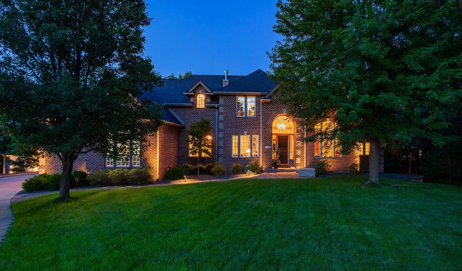 605 Oakwood Pl, Polk City, IA 50226 - 5 Beds, 5 Bath