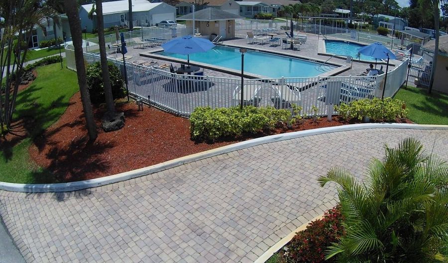 6250 Ficus Ln, Atlantis, FL 33462 - 2 Beds, 2 Bath
