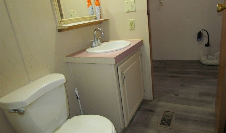 1626 132 E 51st St, Ashtabula, OH 44004 - 2 Beds, 1 Bath