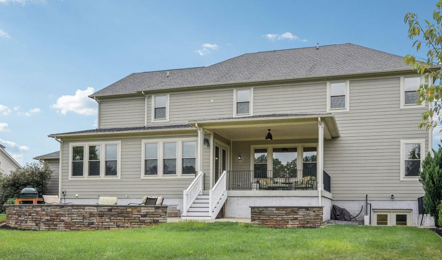 25842 YELLOW BIRCH Ct, Aldie, VA 20105 - 6 Beds, 7 Bath