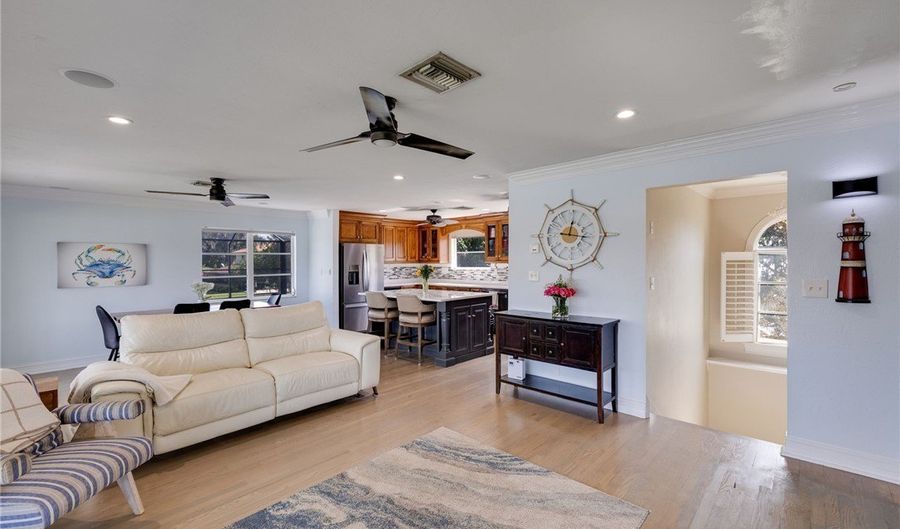 2121 Sebastian Ct, Alva, FL 33920 - 3 Beds, 3 Bath