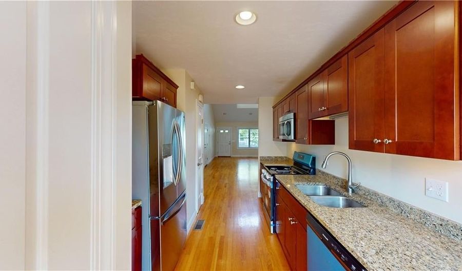 500 Mendon Rd 53, Cumberland, RI 02864 - 2 Beds, 3 Bath