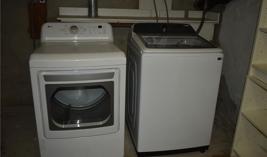 222 Second St, East Providence, RI 02865 - 3 Beds, 1 Bath