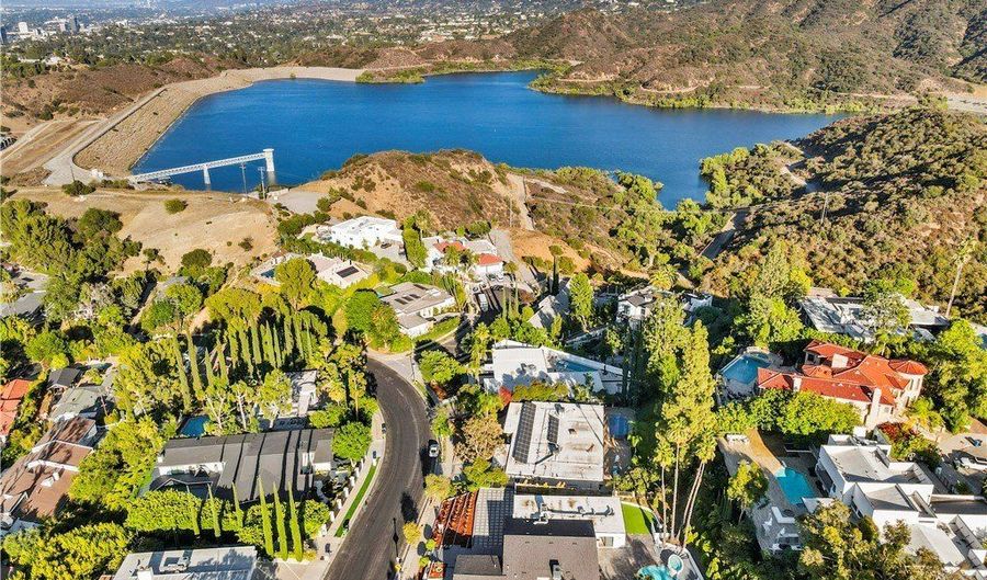 4230 Alonzo Ave, Encino, CA 91316 - 4 Beds, 5 Bath
