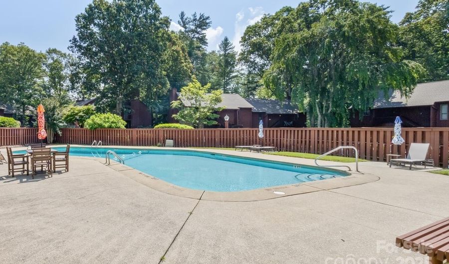 107 Cedar Forest Trl 107, Asheville, NC 28803 - 2 Beds, 2 Bath