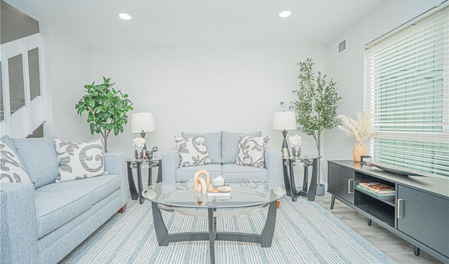 15300 Ocaso Ave E102, La Mirada, CA 90638 - 2 Beds, 2 Bath