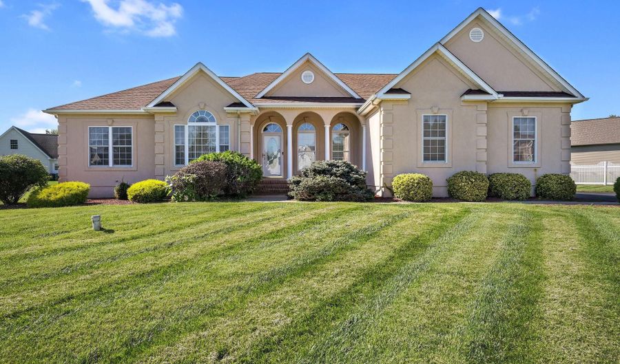 85 REDCREST Ct, Dover, DE 19904 - 3 Beds, 3 Bath