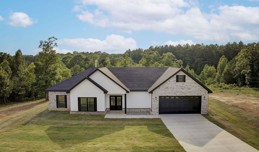 1068 Creekwood Cir, Bauxite, AR 72011 - 3 Beds, 2 Bath