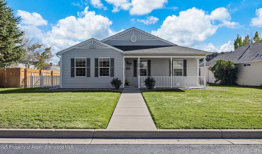 321 Columbine Dr, Rifle, CO 81650 - 3 Beds, 2 Bath