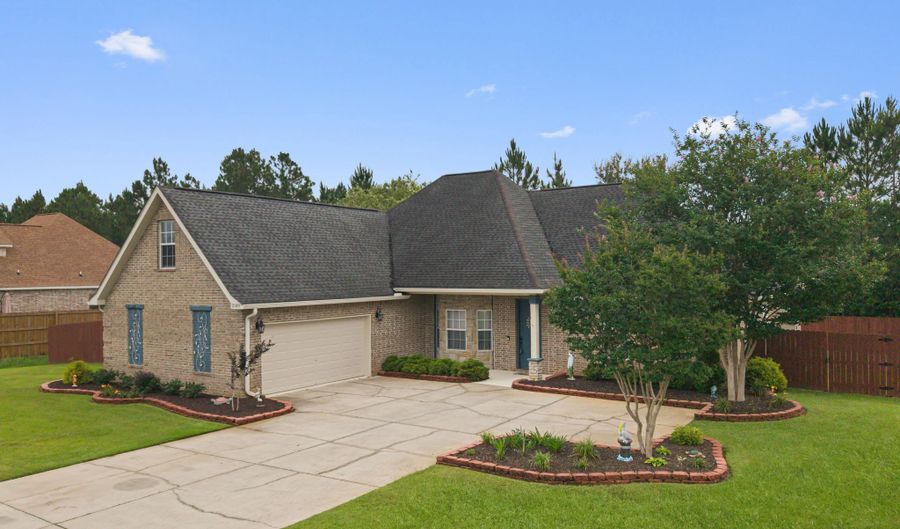 2100 Parkview Cv, Biloxi, MS 39532 - 3 Beds, 2 Bath