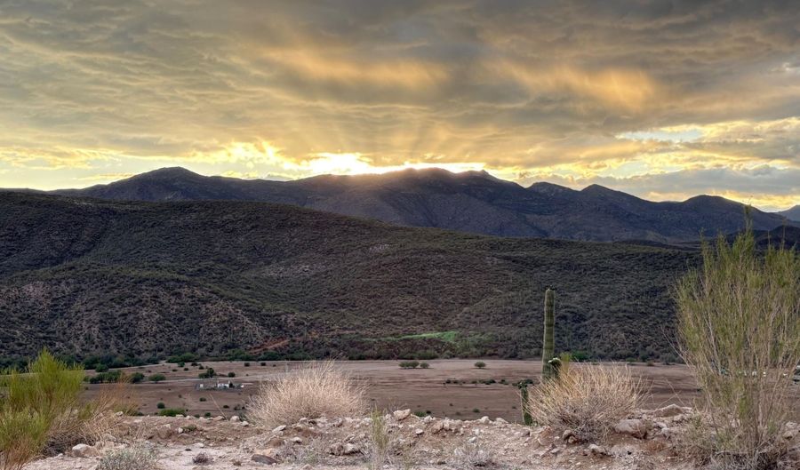 33375 S OLD BLACK CANYON Hwy, Black Canyon City, AZ 85324 - 0 Beds, 0 Bath