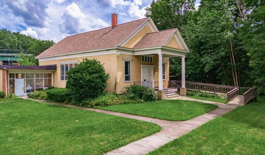 2 Howard St, Augusta, ME 04330 - 0 Beds, 2 Bath