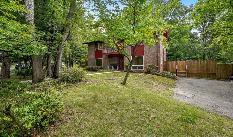 14536 BARKWOOD Dr, Rockville, MD 20853 - 4 Beds, 3 Bath