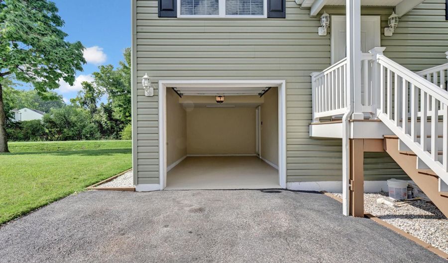 965 OLD ANNAPOLIS NECK Rd, Annapolis, MD 21403 - 3 Beds, 3 Bath
