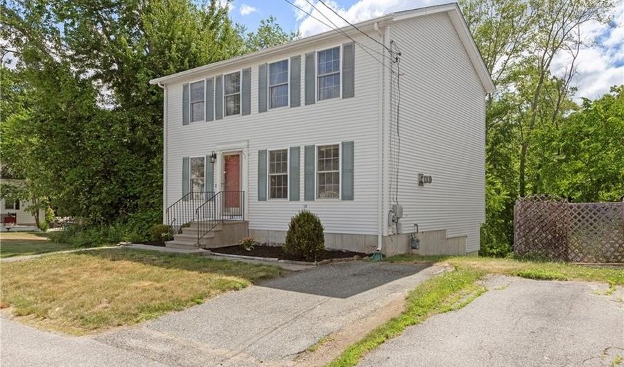 210 Morris St, Cumberland, RI 02864 - 3 Beds, 2 Bath