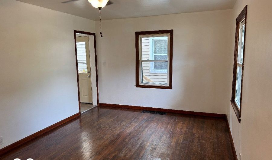 230 S 6th Ave, Beech Grove, IN 46107 - 3 Beds, 2 Bath