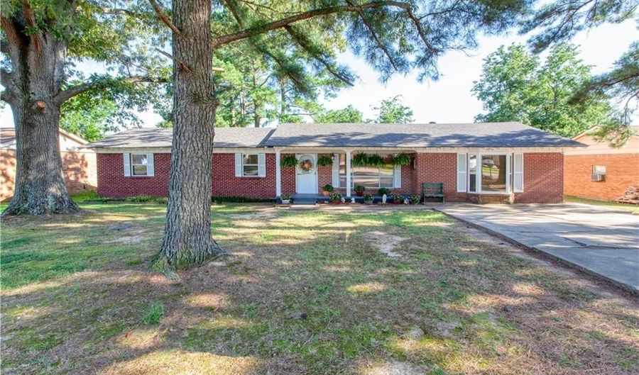 1201 D St, Barling, AR 72923 - 3 Beds, 2 Bath