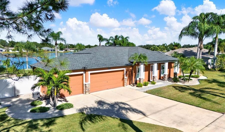 7602 CLAIR WOOD Ct, Apollo Beach, FL 33572 - 3 Beds, 2 Bath