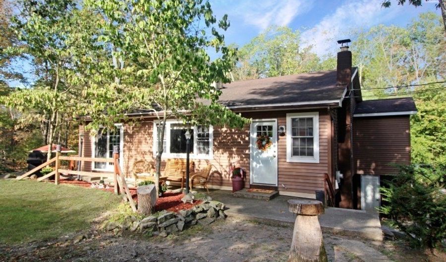 13 Hemlock Ave, Andover, NJ 07860 - 3 Beds, 2 Bath