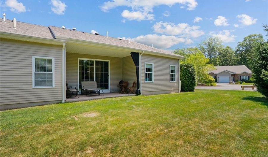 41 Breakneck Hill Rd 26, Lincoln, RI 02865 - 2 Beds, 2 Bath