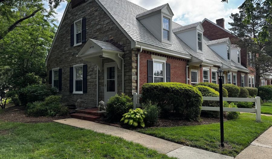 4139 36TH St S, Arlington, VA 22206 - 1 Beds, 2 Bath