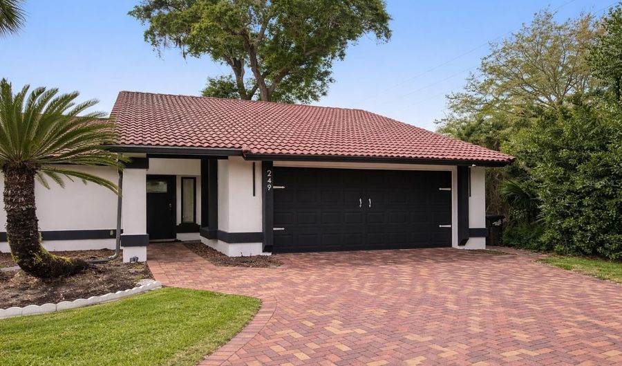 249 WATERFORD Ct, Altamonte Springs, FL 32714 - 3 Beds, 2 Bath