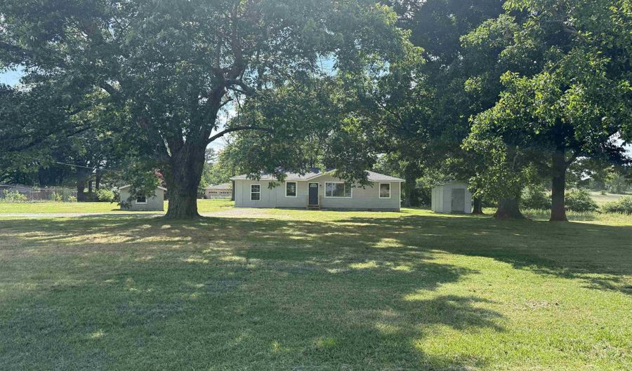 8198 Brindlee Mountain Pkwy, Arab, AL 35016 - 4 Beds, 1 Bath