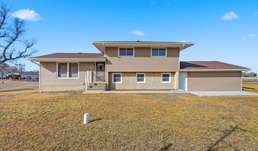 603 E 1st St, Buffalo, SD 57720 - 4 Beds, 2 Bath