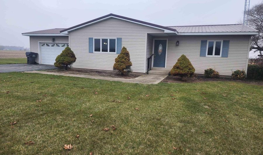 4471 E St Rd 218 Rd, Berne, IN 46733 - 2 Beds, 1 Bath