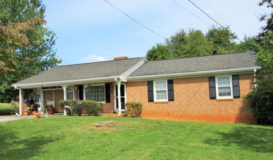 151 Glenway Dr, Amherst, VA 24521 - 4 Beds, 3 Bath