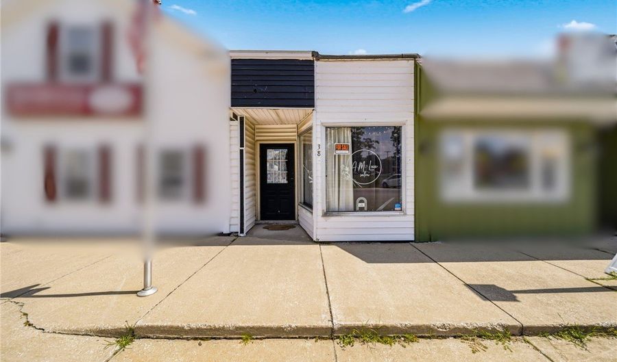 38 Public Sq, Andover, OH 44003 - 0 Beds, 0 Bath