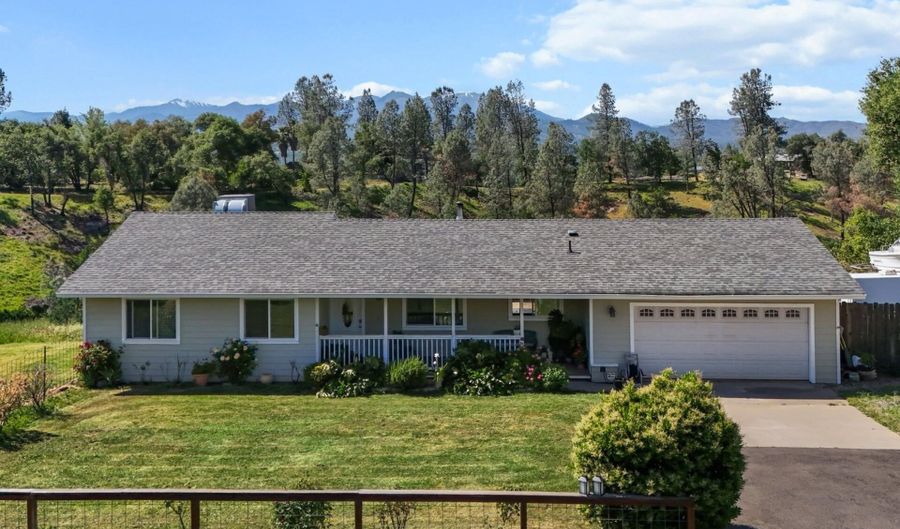 7102 Bohn Blvd, Anderson, CA 96007 - 3 Beds, 2 Bath