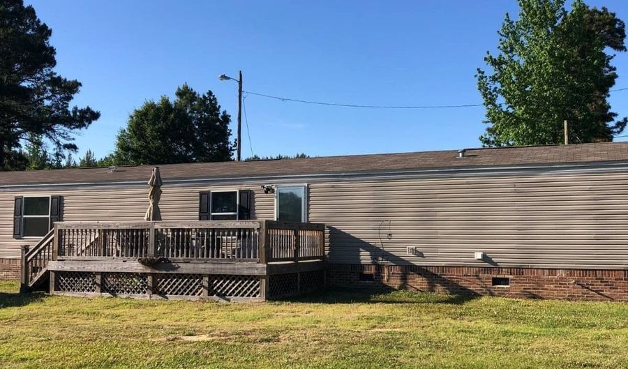 445 McQueen Rd, Bennettsville, SC 29512 - 3 Beds, 2 Bath