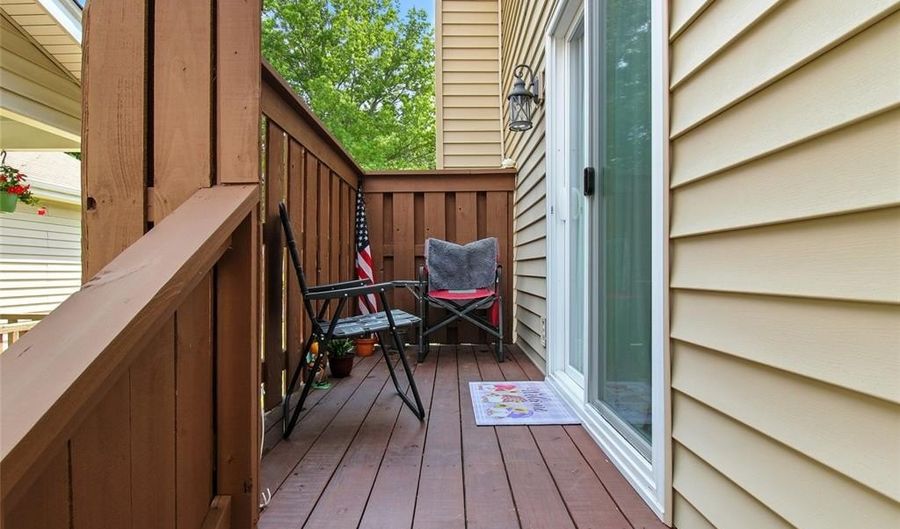 531 Spring Glen Dr, Ballwin, MO 63021 - 2 Beds, 2 Bath