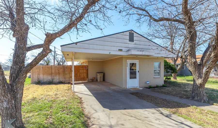 1425 12th St, Anson, TX 79501 - 1 Beds, 1 Bath