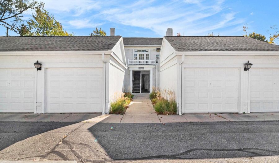 2291 S Main St, Ann Arbor, MI 48103 - 2 Beds, 2 Bath
