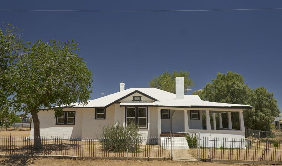 203 N Kellum Ave, Bowie, AZ 85605 - 4 Beds, 3 Bath