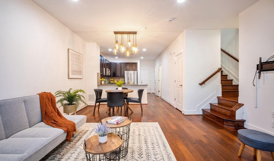 2215 RICHMOND Hwy 101, Alexandria, VA 22301 - 3 Beds, 3 Bath