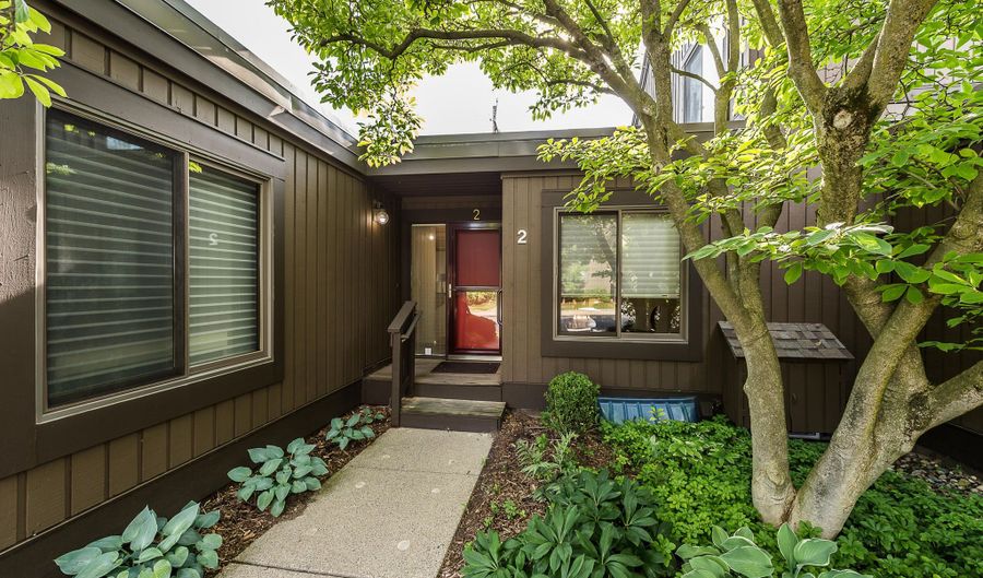 2 Haverhill Ct, Ann Arbor, MI 48105 - 3 Beds, 2 Bath