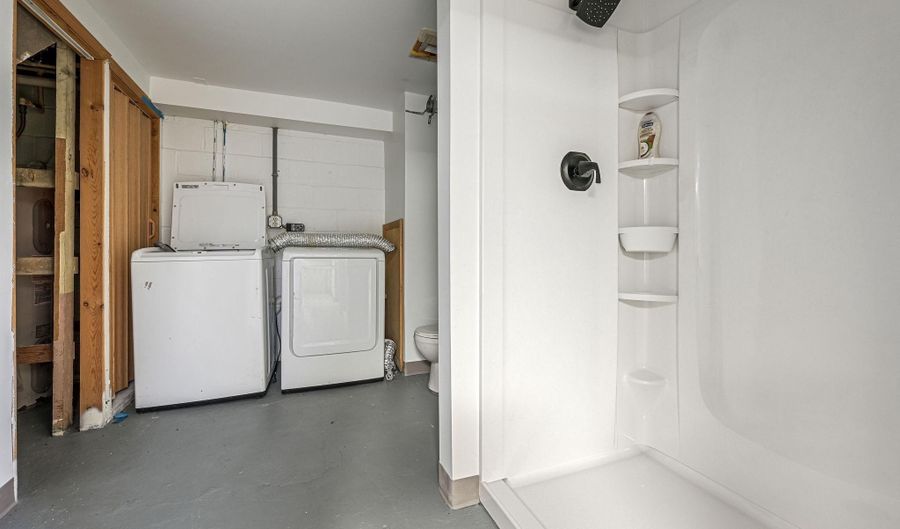 10 N MAIN St, Magnolia, DE 19962 - 4 Beds, 2 Bath