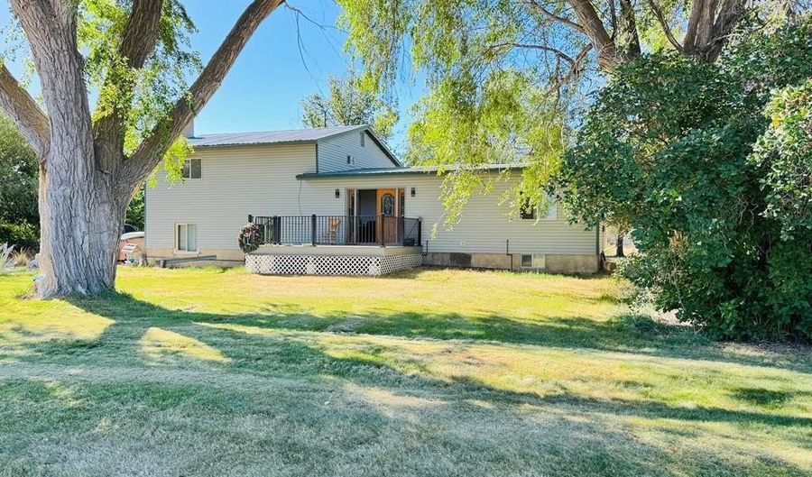943 W 200 S, Blackfoot, ID 83221 - 4 Beds, 2 Bath